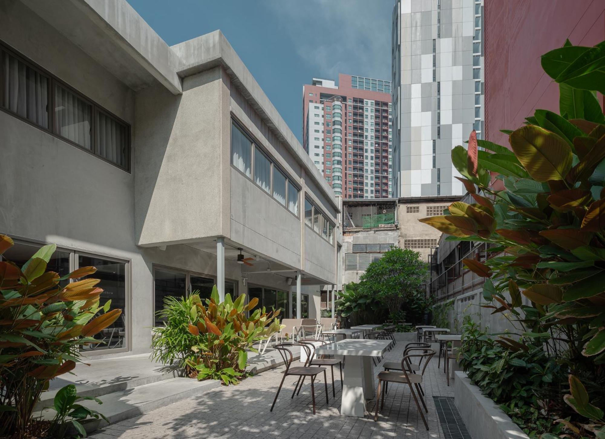 Nidhra Boutique Hotel Bangkok Sukhumvit Dış mekan fotoğraf